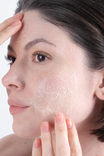 Universkin The Gel - Exfoliating Foaming Gel Cleanser